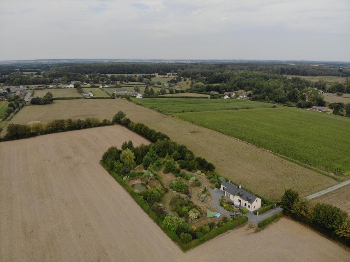Gite La Grenouillere Esqueheries Exterior foto