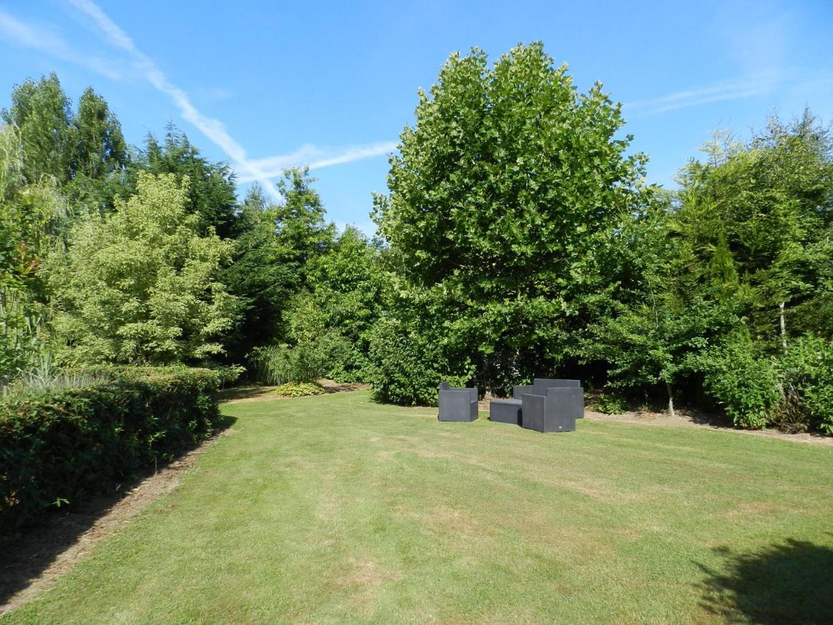 Gite La Grenouillere Esqueheries Exterior foto
