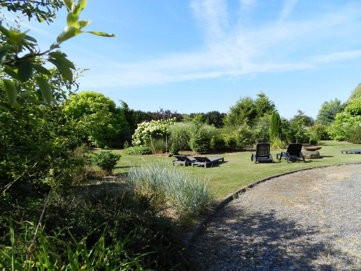Gite La Grenouillere Esqueheries Exterior foto