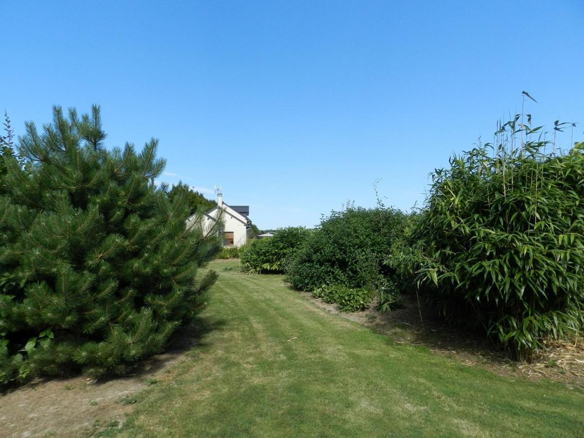 Gite La Grenouillere Esqueheries Exterior foto
